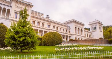 Точка притяжения туристов — Ливадийский дворец