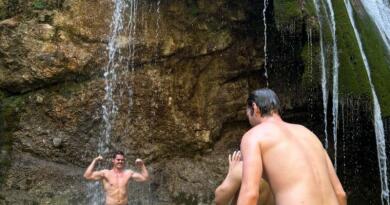 Экскурсия из Севастополя: Каменные идолы горы Демерджи и купание в водопаде  фото 16110