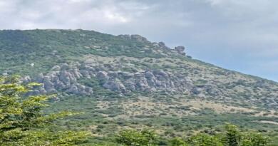 Экскурсия из Севастополя: Каменные идолы горы Демерджи и купание в водопаде  фото 16119